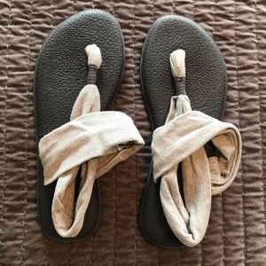 SANUK flip flops